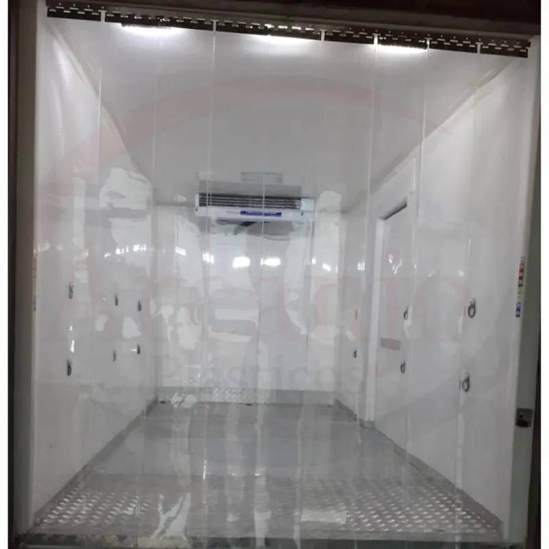 Cortina de PVC em câmara fria